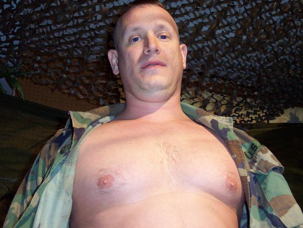 bill booz add army men nudes photo