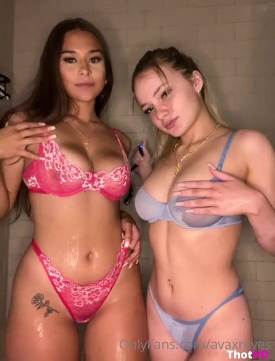 brandy petersen recommends avaxreyes tits pic