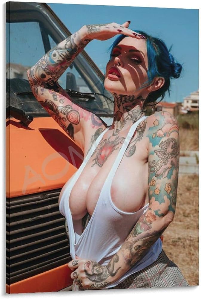 riae naked