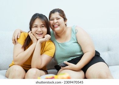 donna arsenault recommends bbw lesbians lick pic