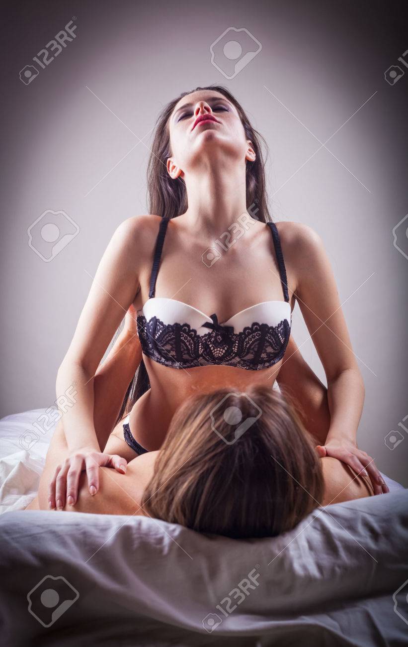 Beautiful Women Making Love shaking porn