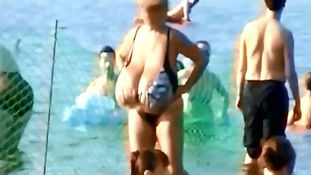 Beach Macromastia jean anal