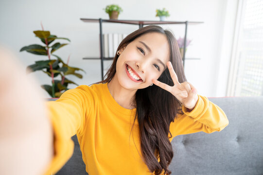 consuelo cline share cute asian selfie photos