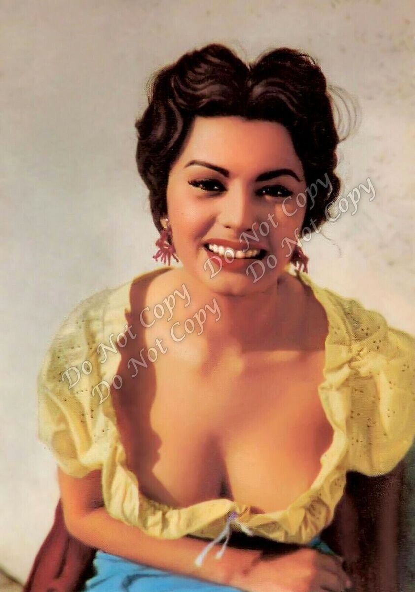 chloe shirley recommends sophia loren tits pic