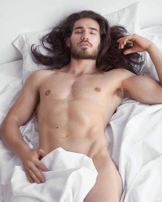 anderson tavarez recommends naked guys long hair pic