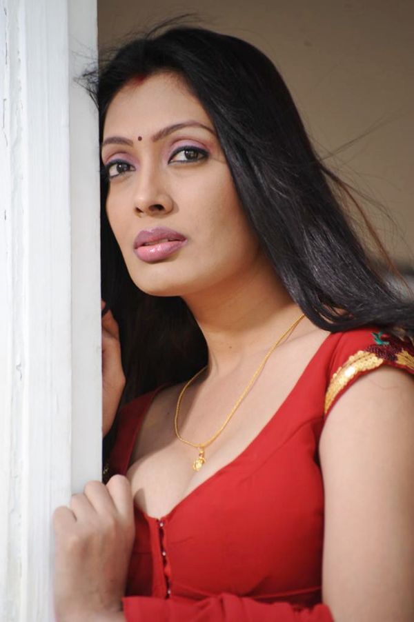 bethany dasilva recommends hotest mallu pic