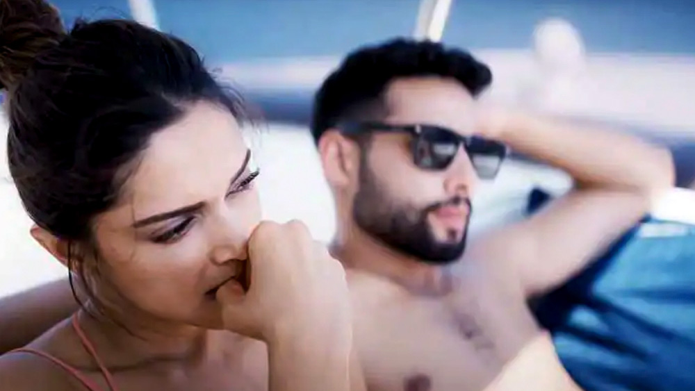 alfred mores recommends deepika padukone pornography pic