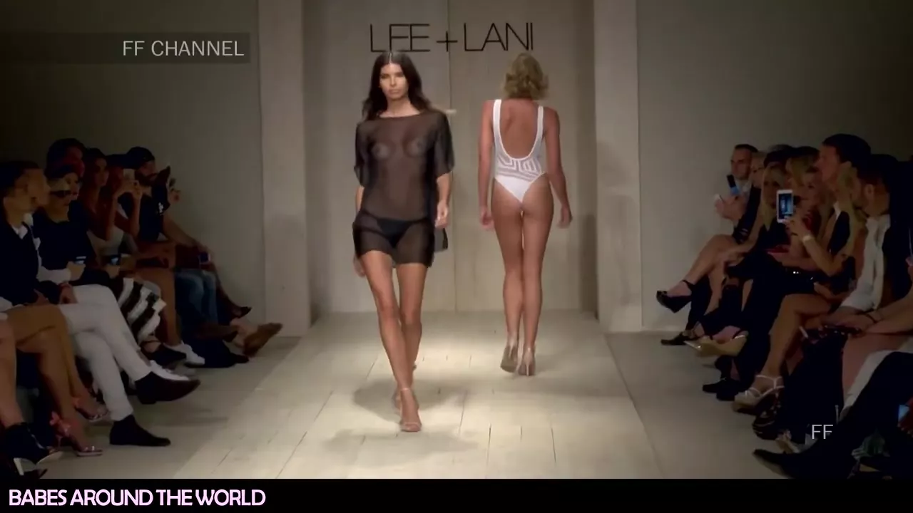 model nude runway