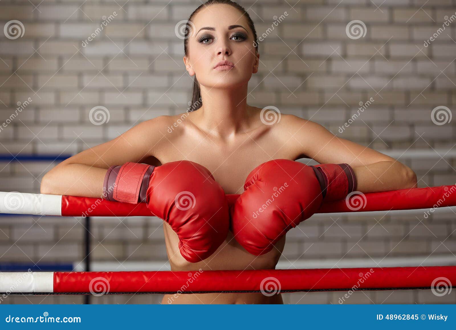 ann ellison share naked female boxing photos