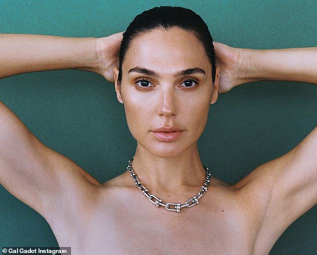 arthur medrano recommends gal gadot naked images pic