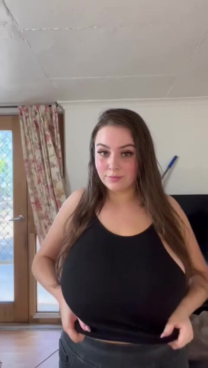 ali mirnami recommends Huge Amature Tits