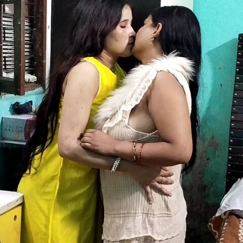 Indian Lesbian Porn sesso riccione