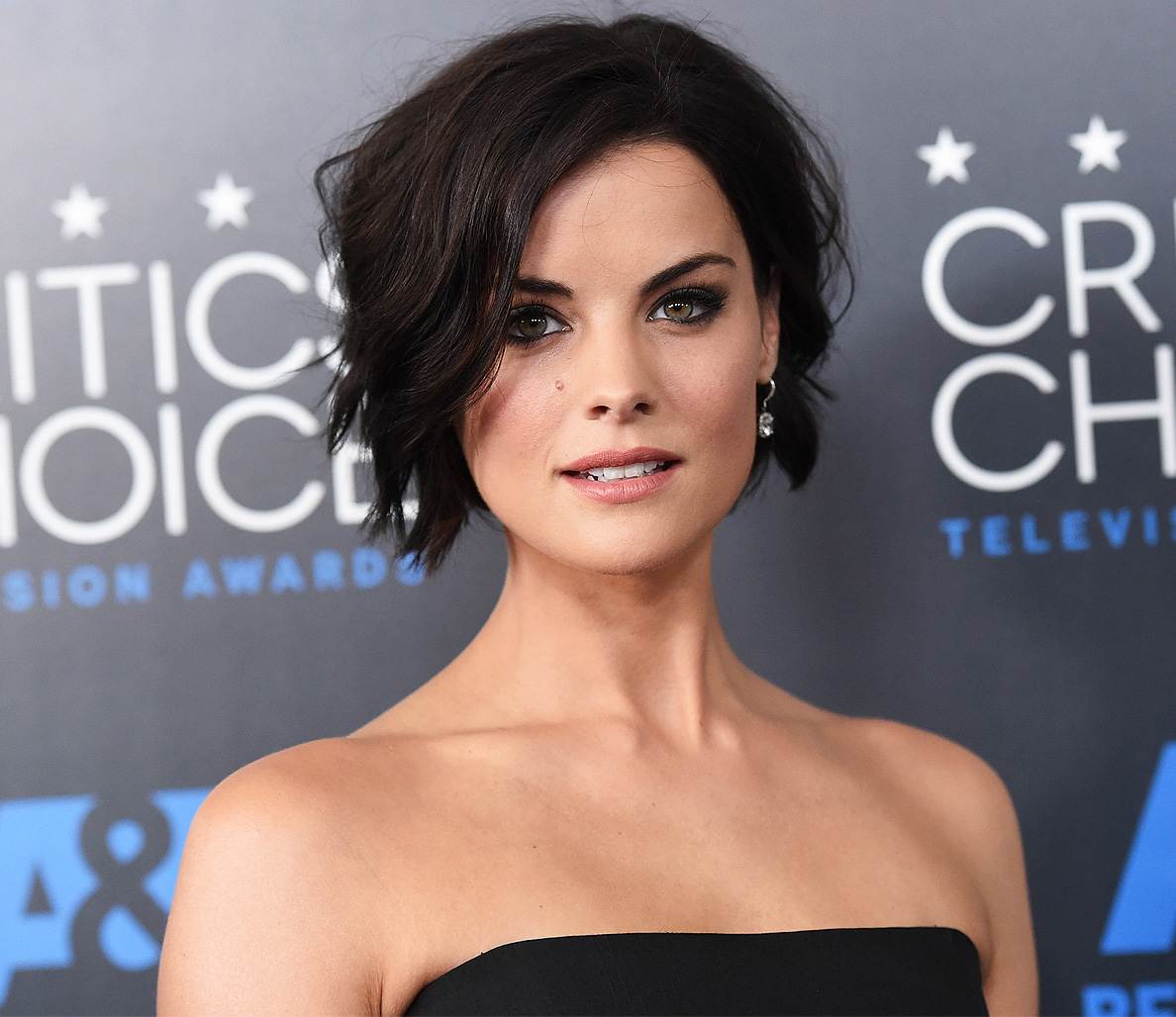 chris bokelberg recommends jaimie alexander sexy pic