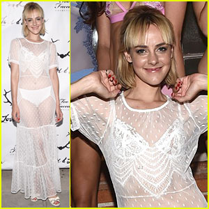 consuelo petersen share jena malone leaked photos