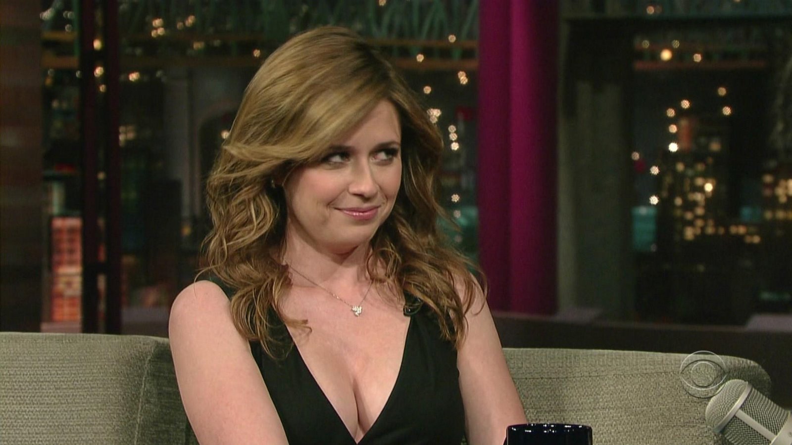 caroline parslow recommends Jenna Fischer Cleavage