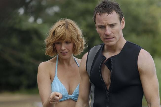 chauncey parker recommends kelly reilly bikini pic