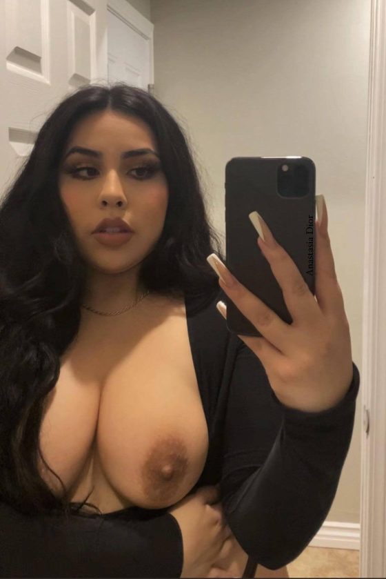 dawnette simpson recommends latina selfie nude pic