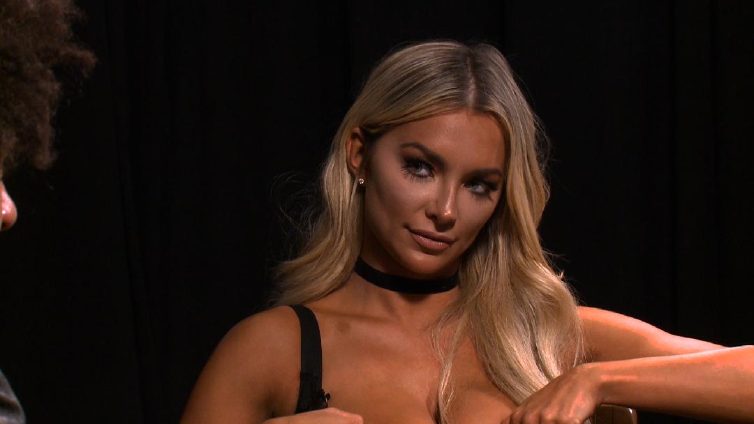 carl ruddick recommends lindsey pelas live stream pic