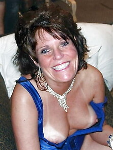 allen joyner recommends mature tits downblouse pic