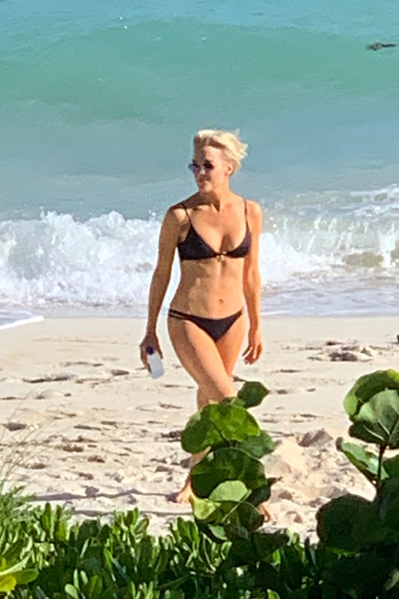 dedi tri share megyn price bikini photos