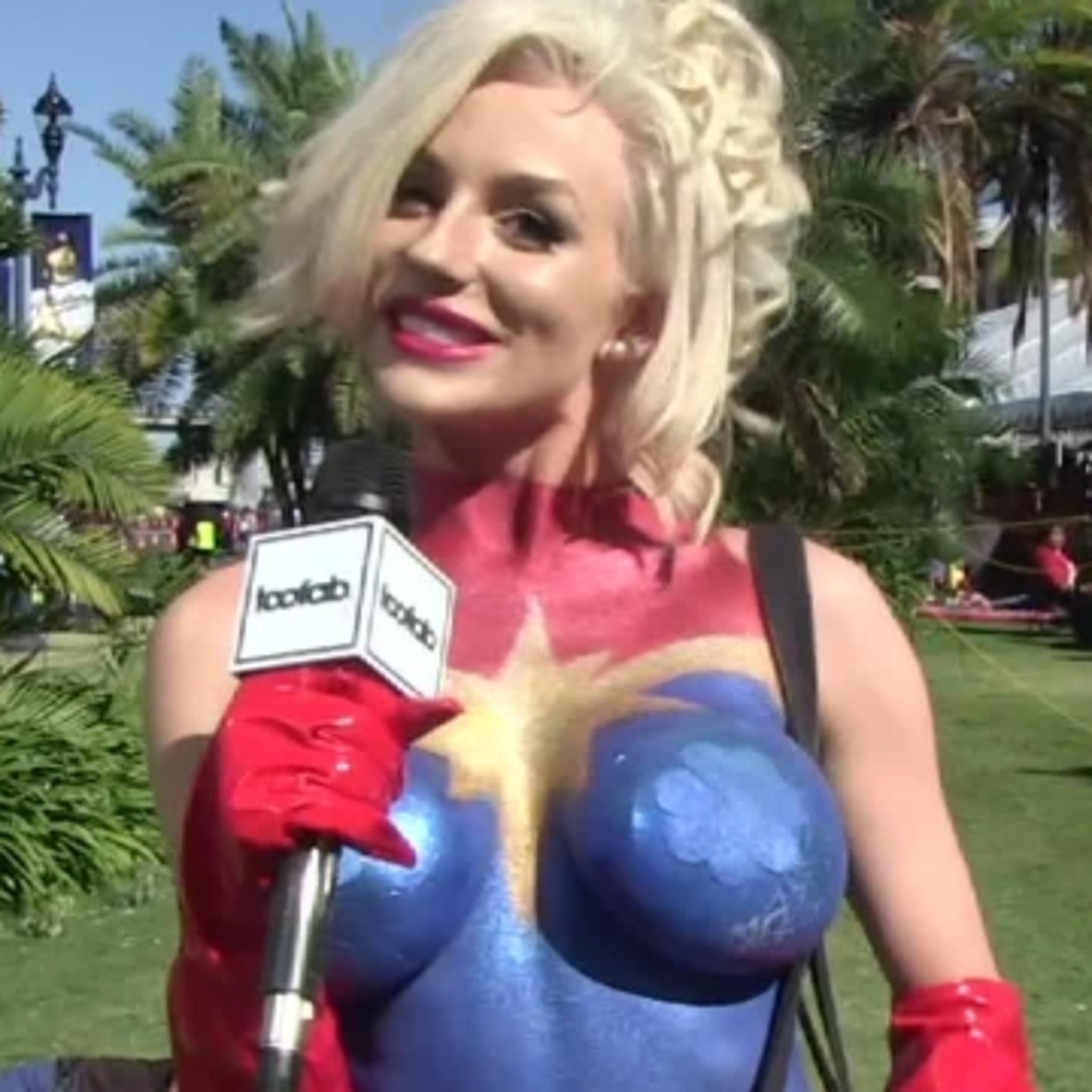 Best of Naked at comic con