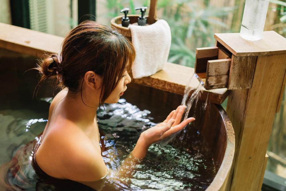 dave adcock add nude bath in japan photo