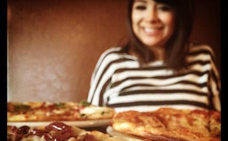 amer naim add pizza girl porn photo