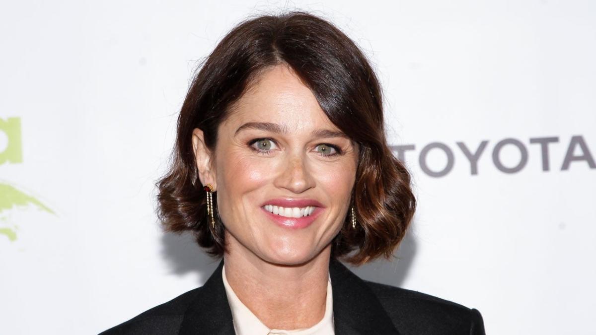 dillip kumar behera recommends Robin Tunney Bikini