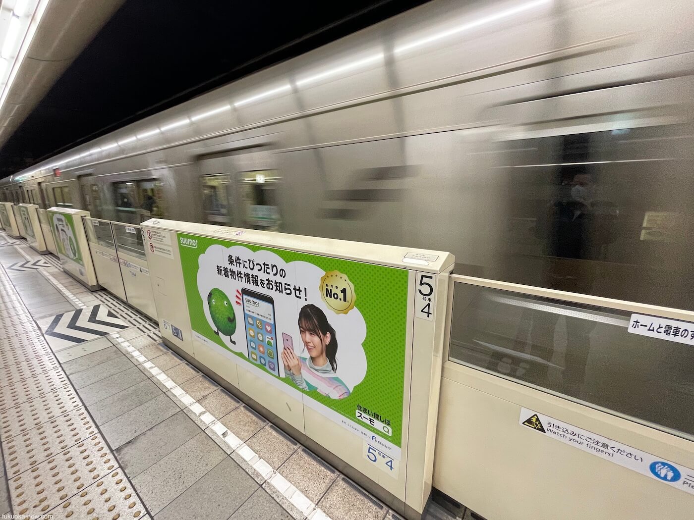 cadet bloggins recommends subway upskirts pic