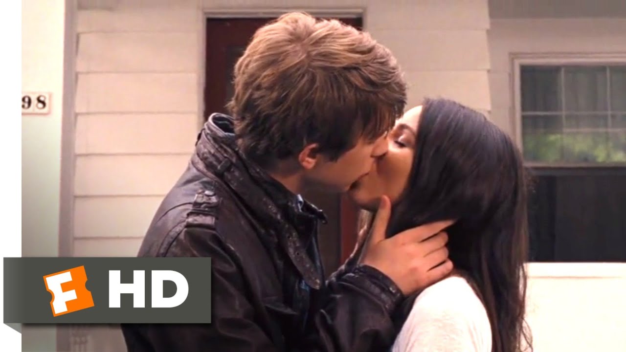 Best of Victoria justice kissing