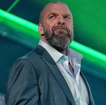 deepak shirodkar recommends Woman Flashes Triple H