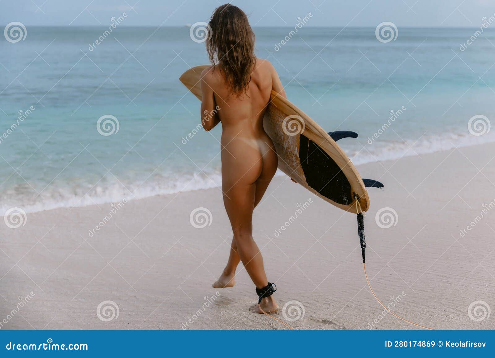 douglas contreras recommends Women Surfing Nude